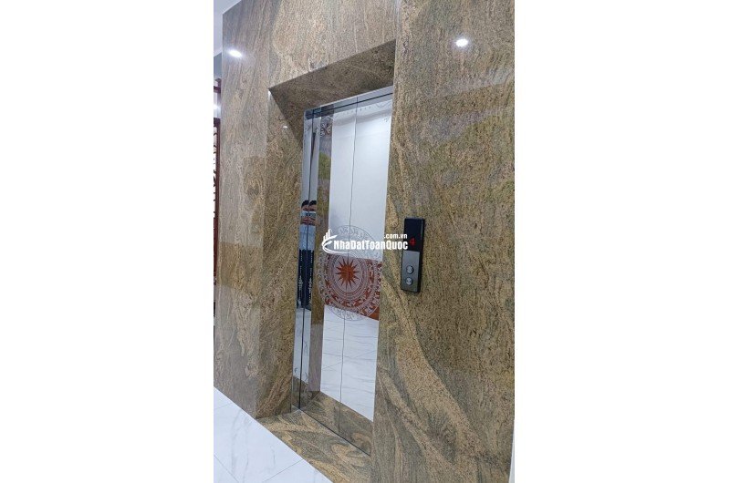 Cho thuê nhà mới, hai mặt tiền, 93m2_ 4T; vỉa hè, Trần Nhân Tông-30 Tr